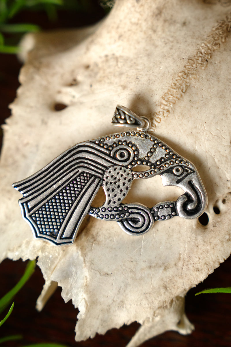 Germański Ravenamulet, srebro