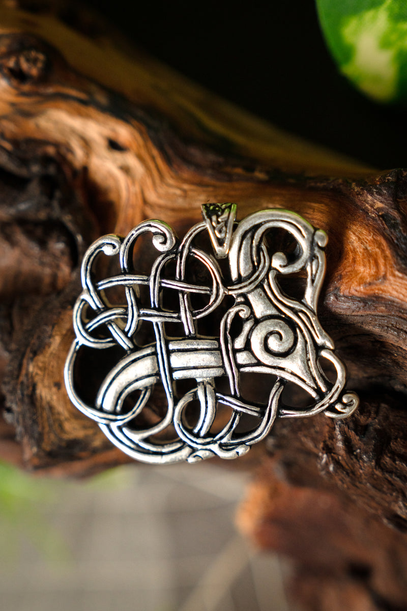 Vikingsieraad Lindholm Hoeje, verzilverd brons