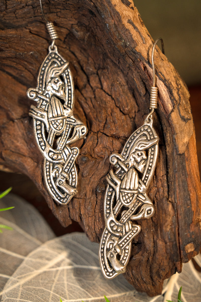 Oud-Ierse oorbellen, verzilverd brons