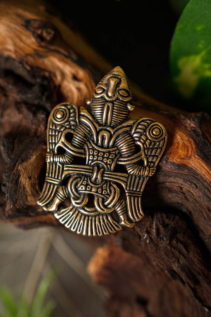 Vikingsieraad gevleugelde man van Uppåkra, brons