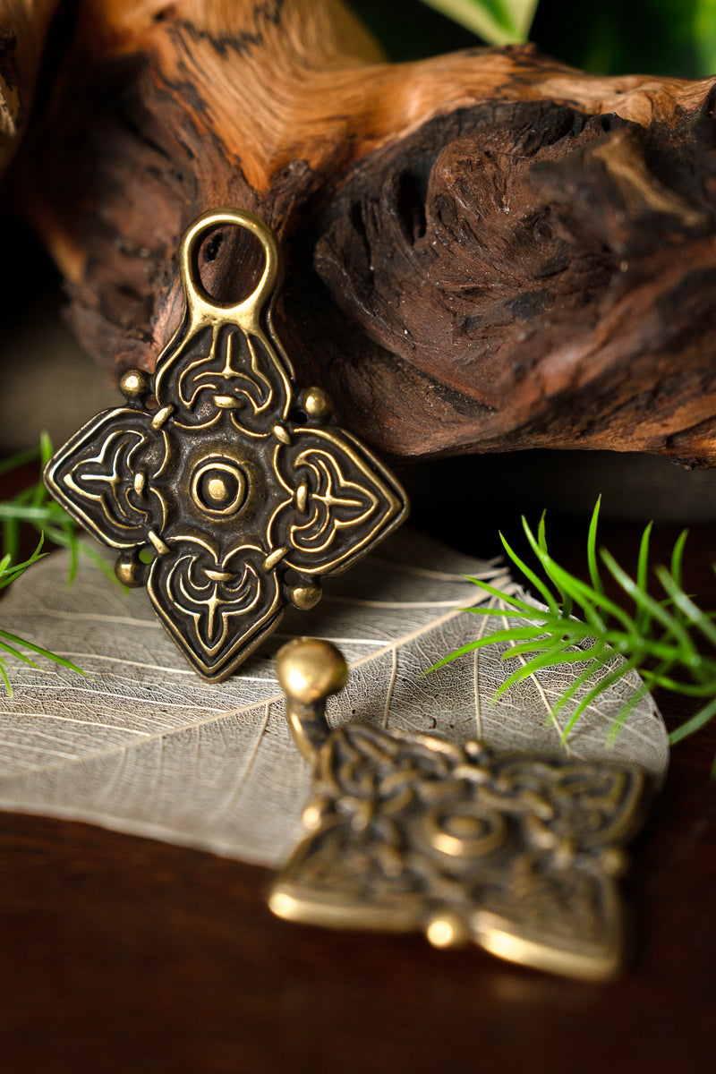 Rusvik Kaftan sluiting, brons