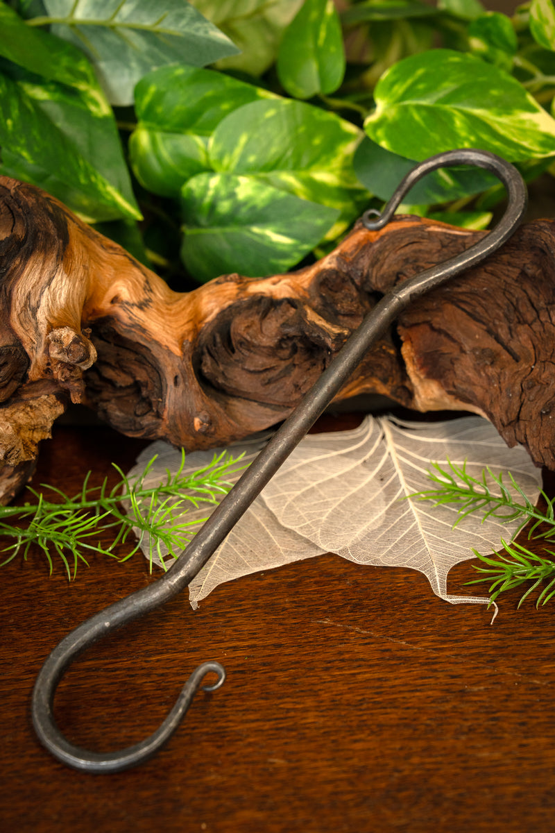 Handgesmede s-hak gudrun groot