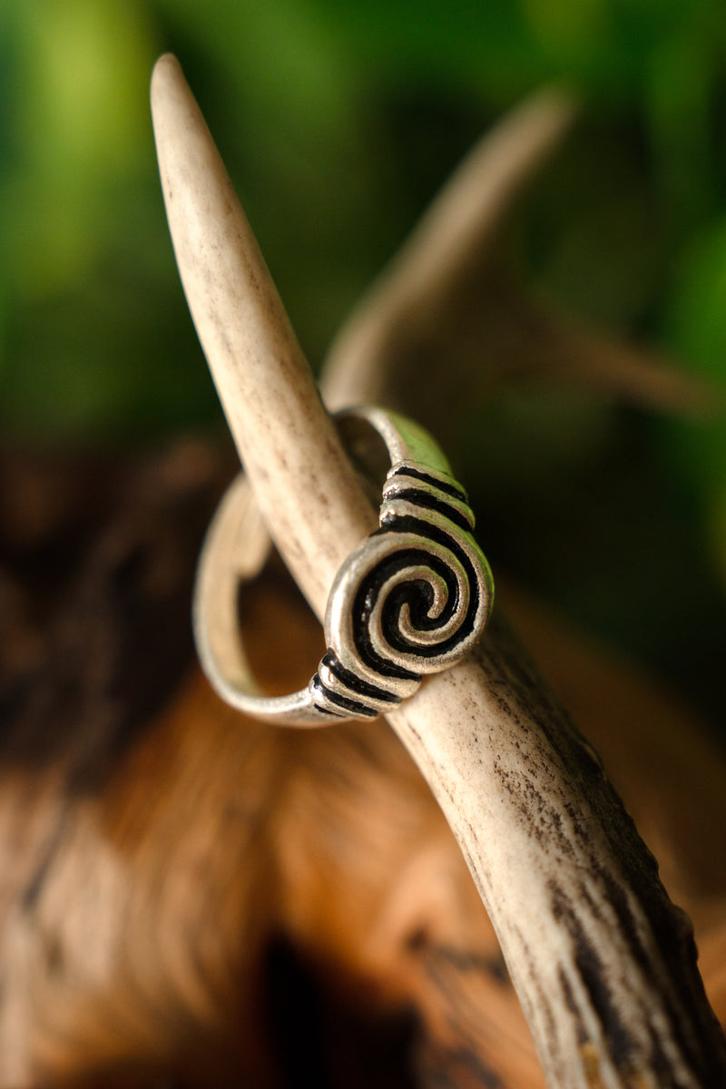 Angelsaksische ring 7e-8e eeuws, verzilverd brons