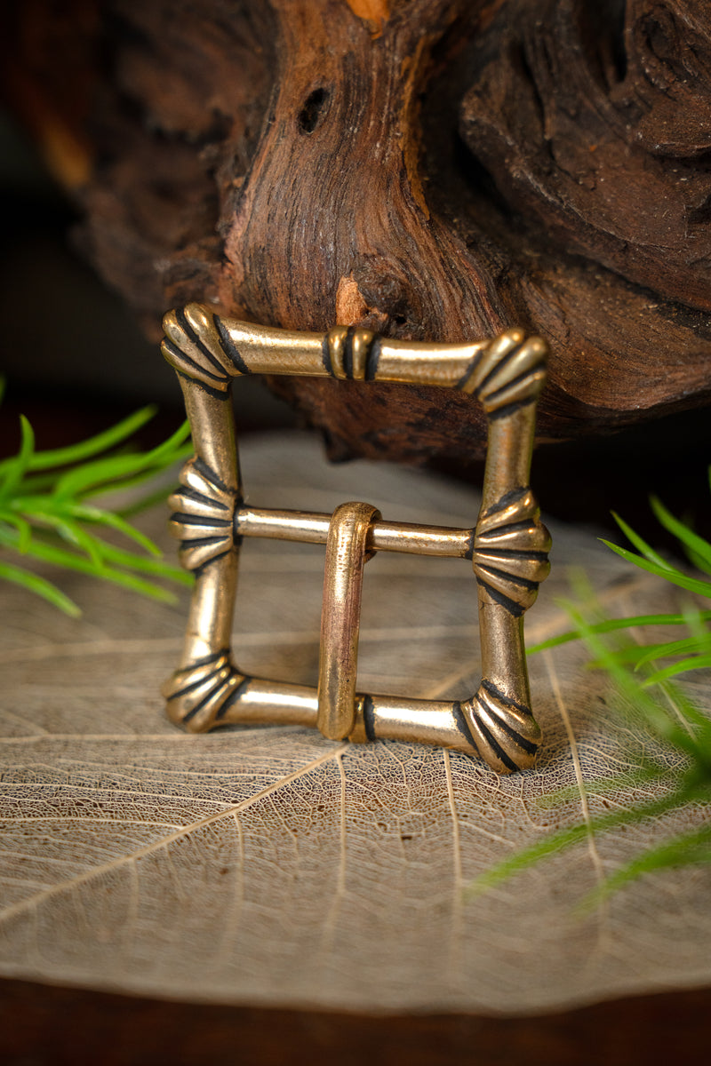 Gesp met schelpmotief, 16e eeuw, brons