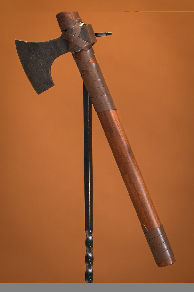 Huskarl skeggox met runen, type B, semi-scherp