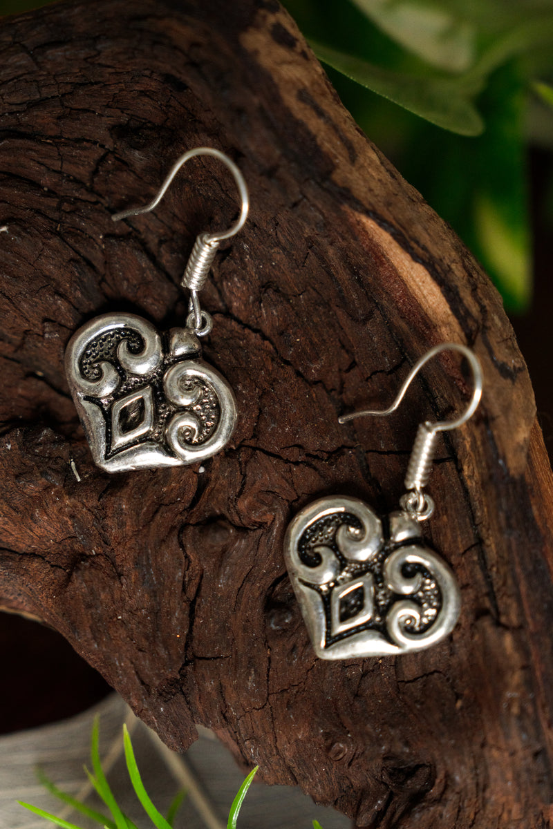 Magyarische oorbellen, verzilverd brons