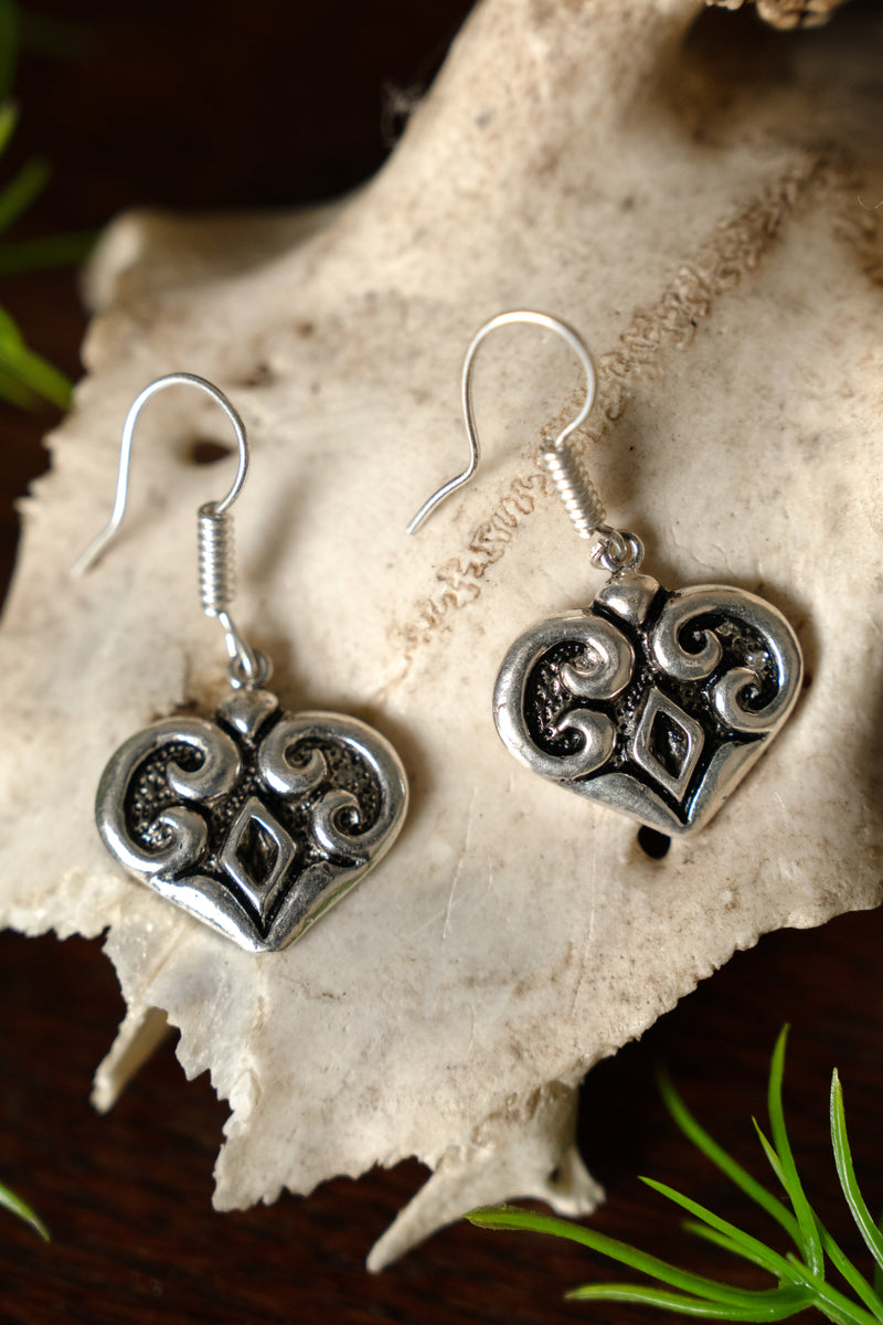 Magyarische oorbellen, verzilverd brons