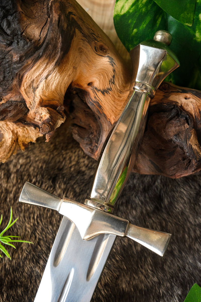 Renaissance dagger silvered, semi-sharp