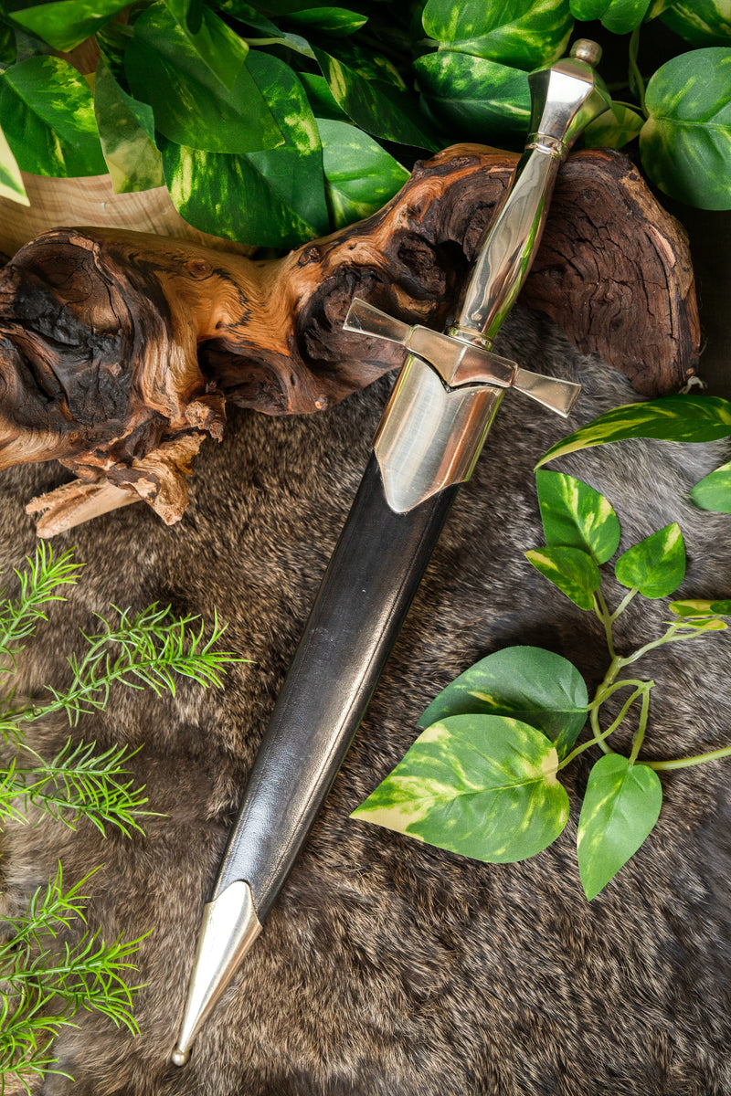 Renaissance dagger silvered, semi-sharp