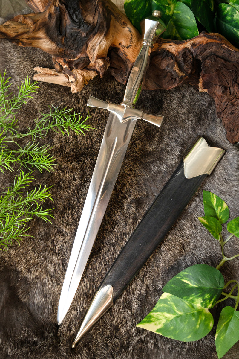 Renaissance dagger silvered, semi-sharp