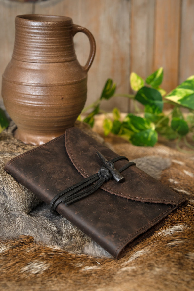 Notizbuch mit Lederabdeckung, braun, m