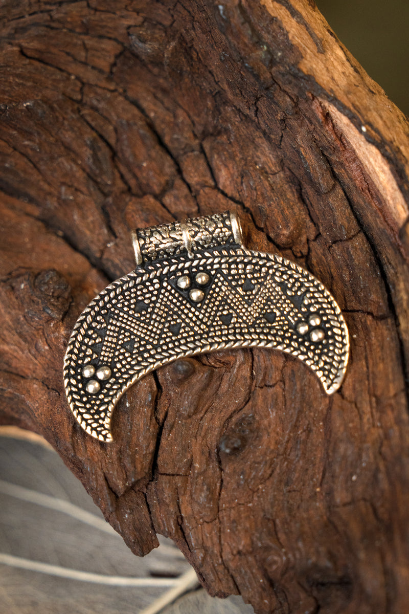 Rusvik Lunula Amulett klein, versilberte Bronze 