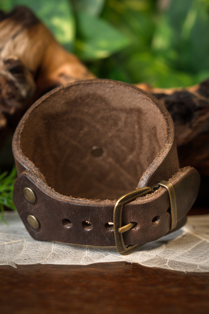 Keltisk armbånd med spænder, brun, læder 