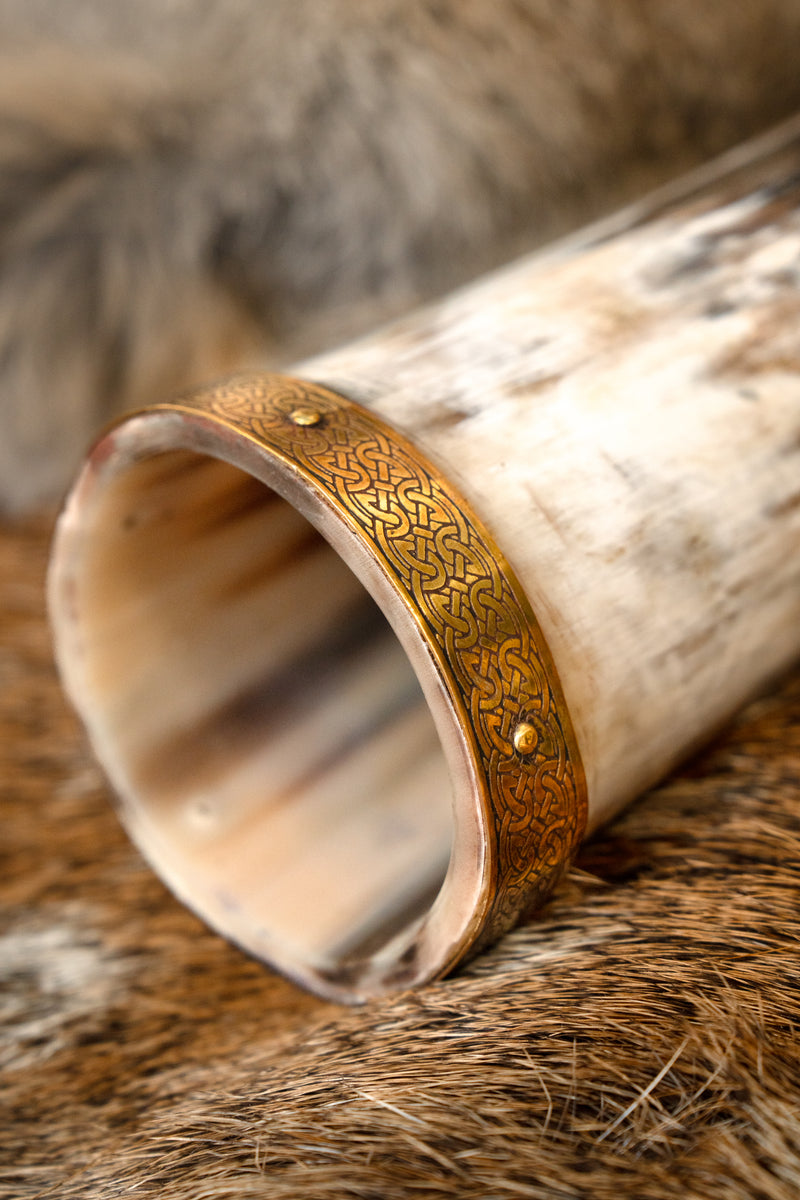 Drinkhoorn met Keltische knopen, 300-500 ml