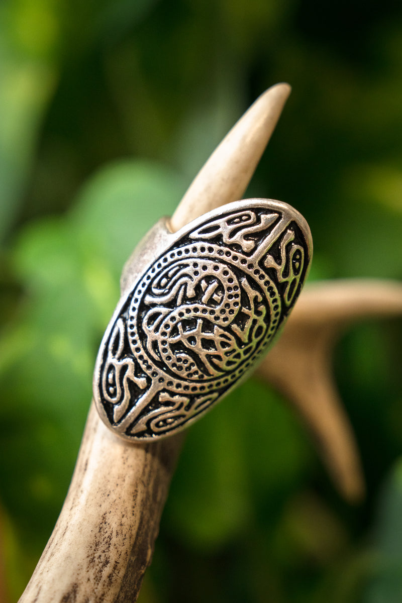 Bague saxonne Trewhiddle, bronze argenté 