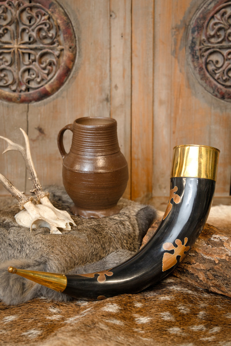 Pagan drikkehorn Mabon med læderholder, 500-650 ml 