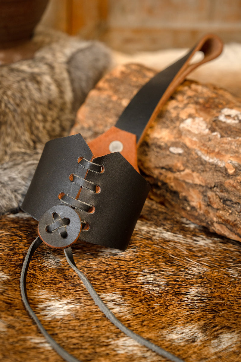 Pagan drikkehorn Mabon med læderholder, 500-650 ml 