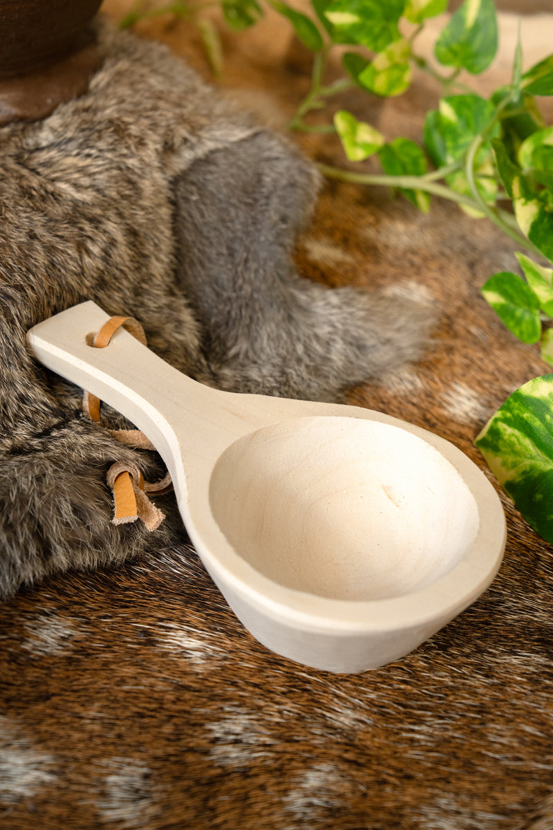 Cuillère à servir avec cordon en cuir 