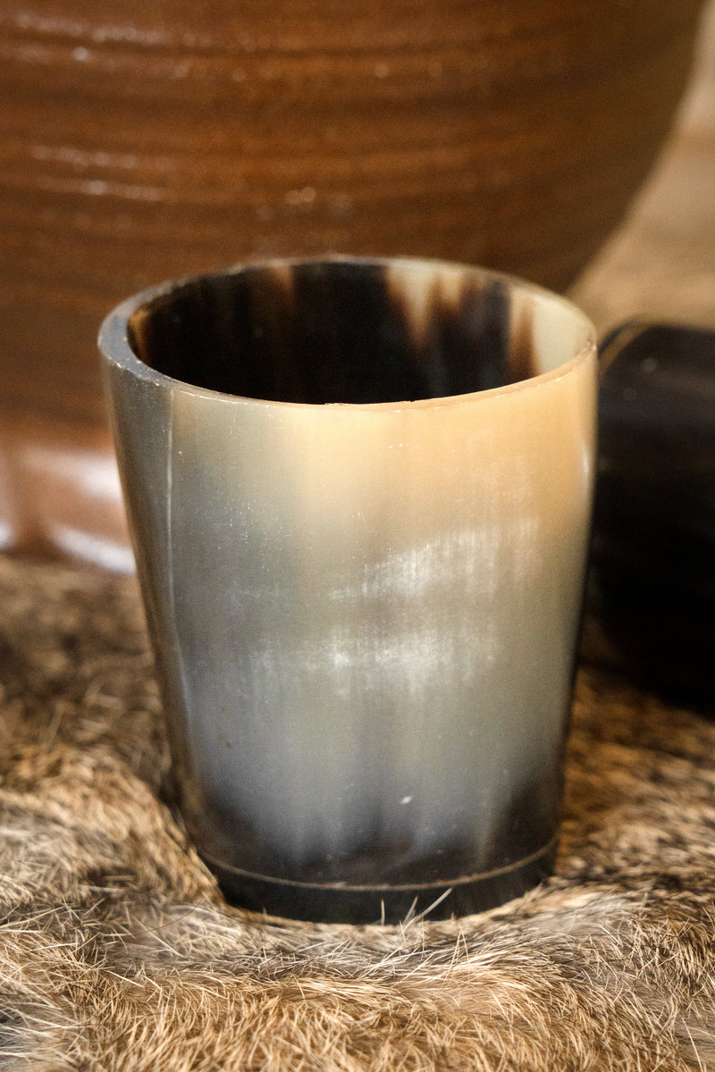 Set van 2 hoornen shotglazen, 300-500 ml