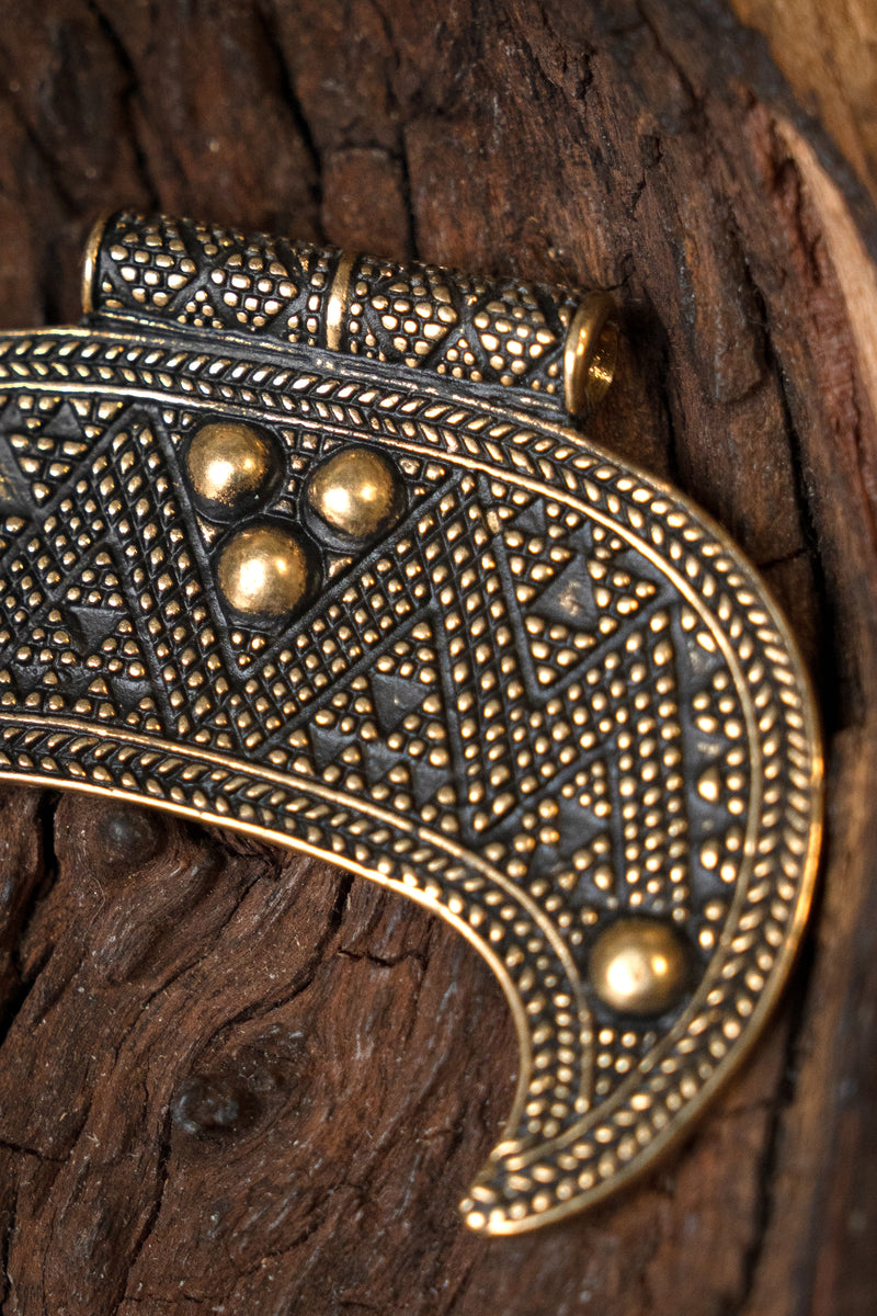 Rusvik Lunula amuleto grande, bronzo 