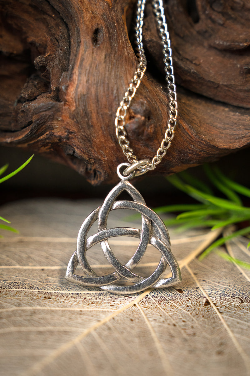 Triquetra hänge, tenn 