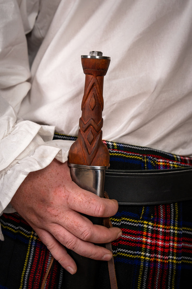 Highland Scottish dirk, semi-sharp