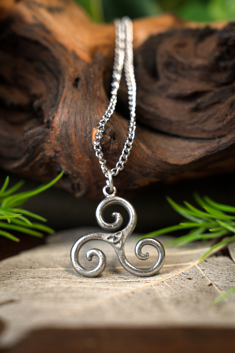 Wisiorek Triskelion, cyna 