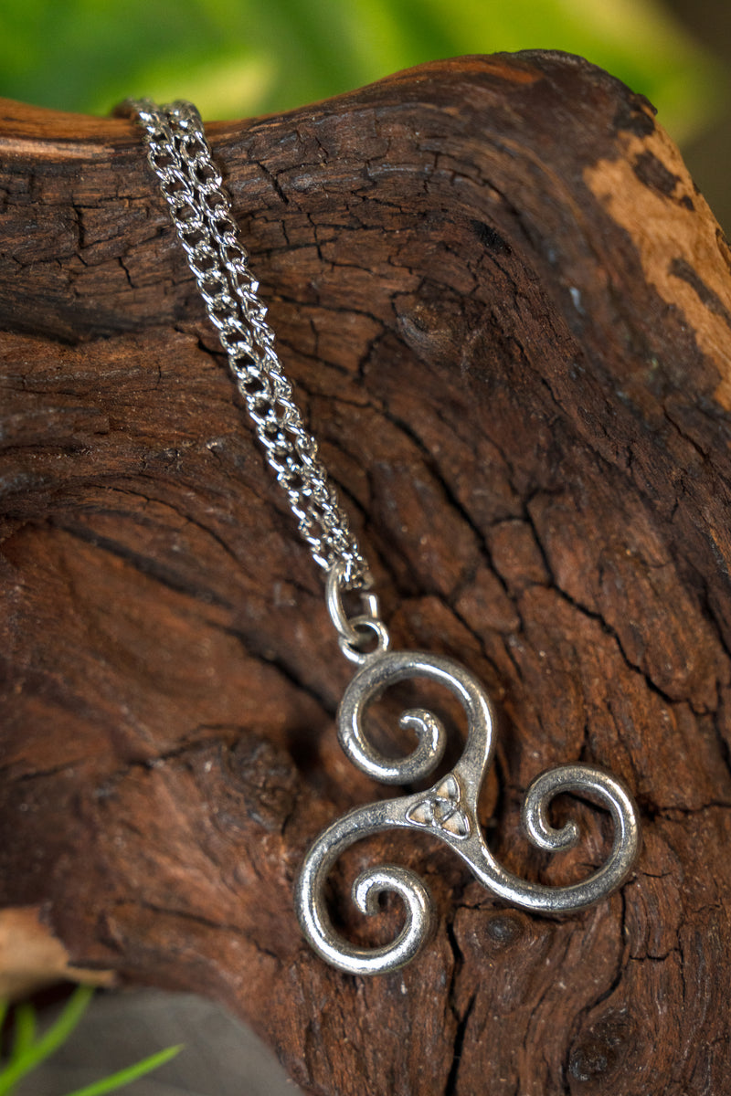 Wisiorek Triskelion, cyna 