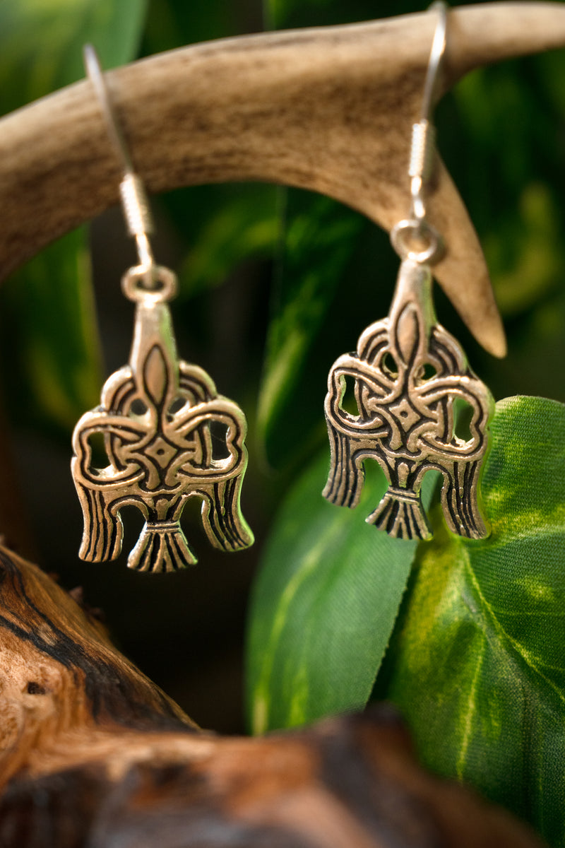 Rusvikoorbellen Jaroslav, verzilverd brons