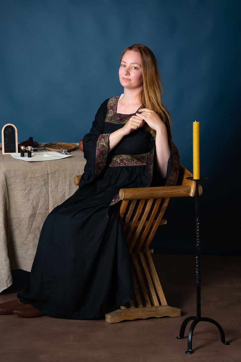 Medieval dress Eleonora, black