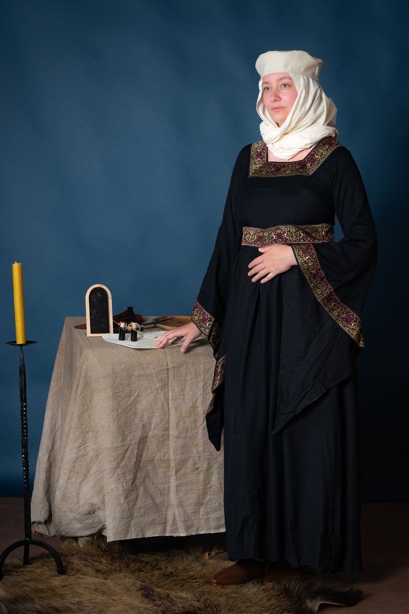 Medieval dress Eleonora, black