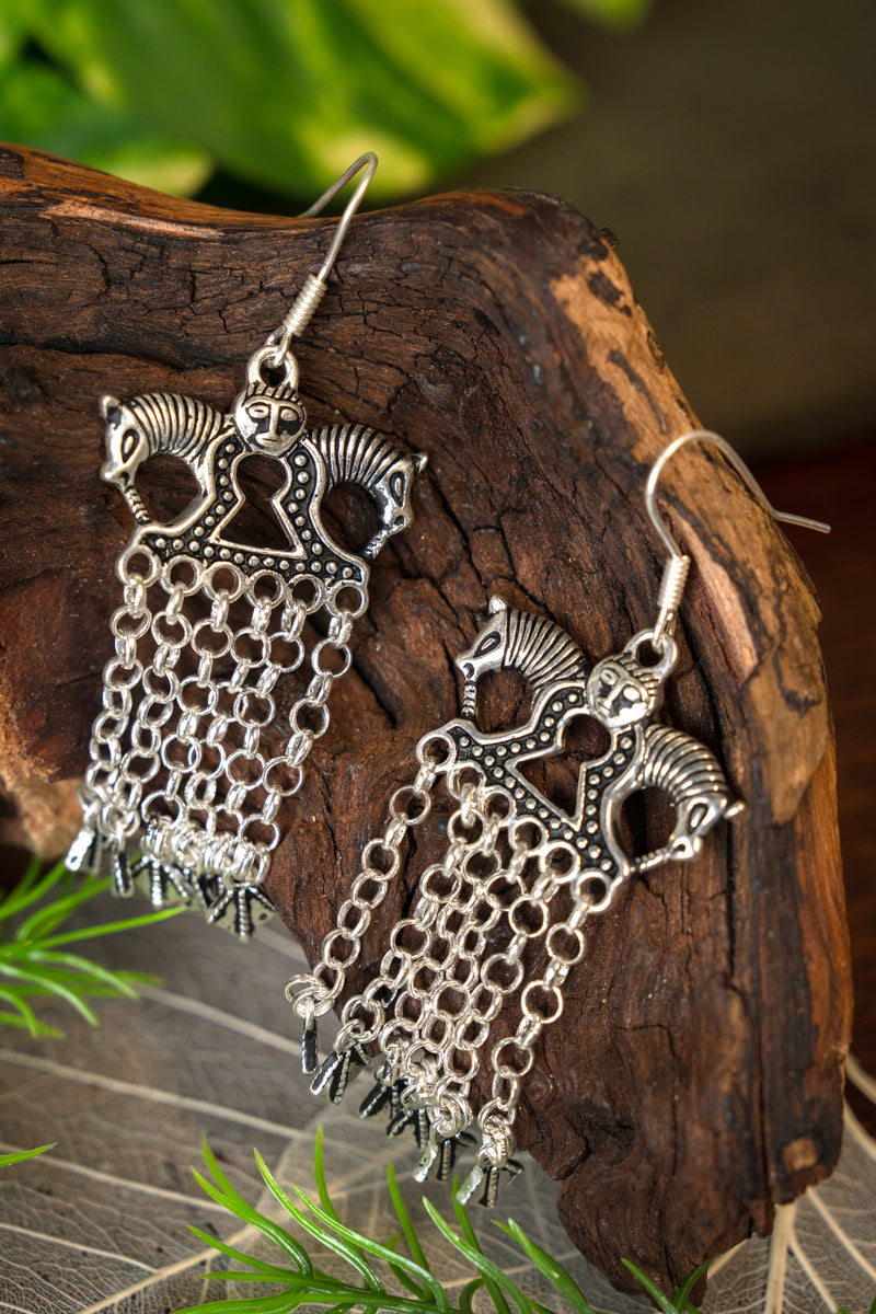 Viking oorbellen paarden, verzilverd brons