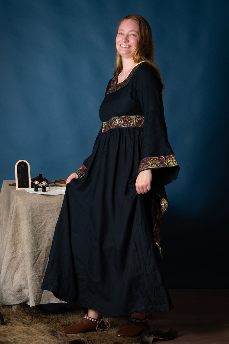 Medieval dress Eleonora, black