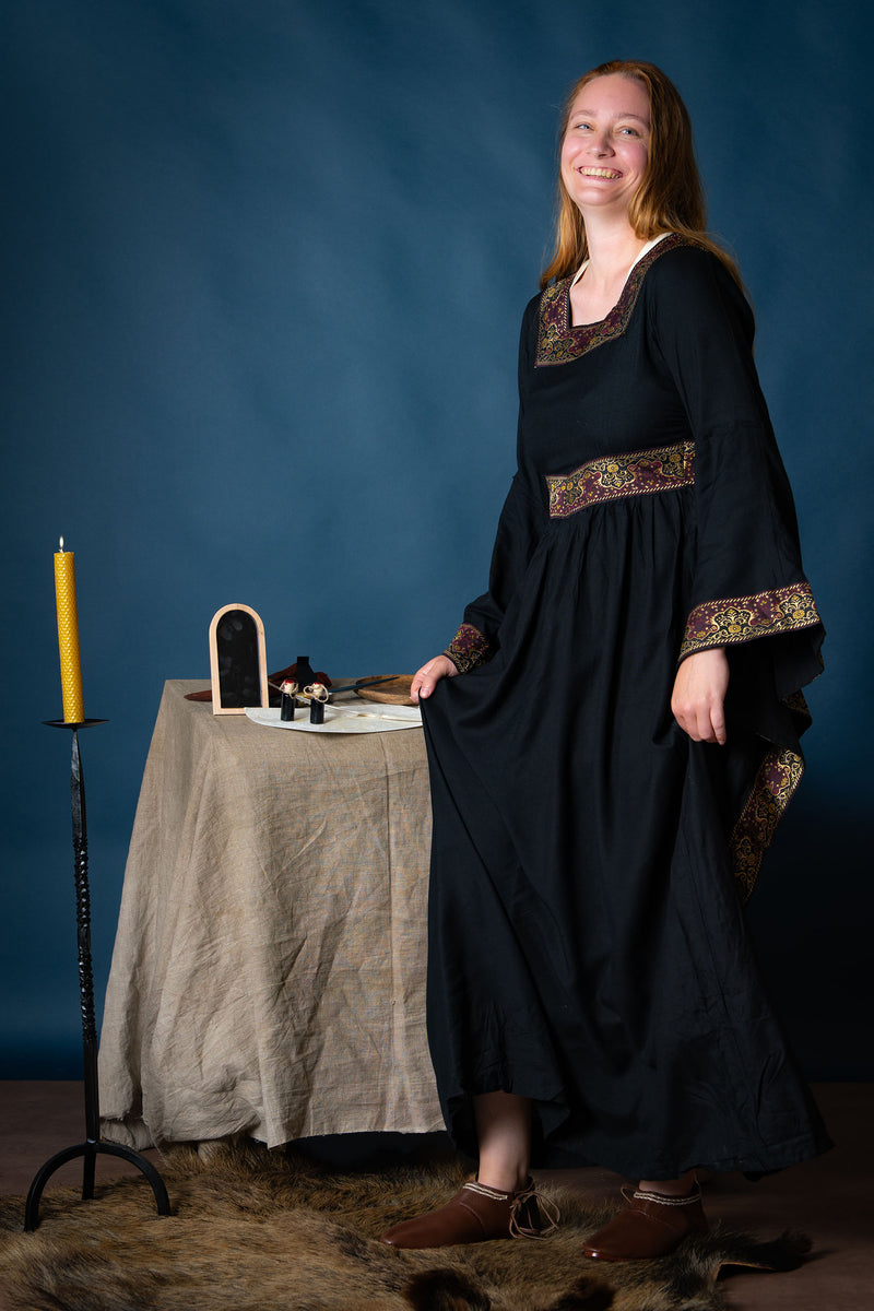 Medieval dress Eleonora, black