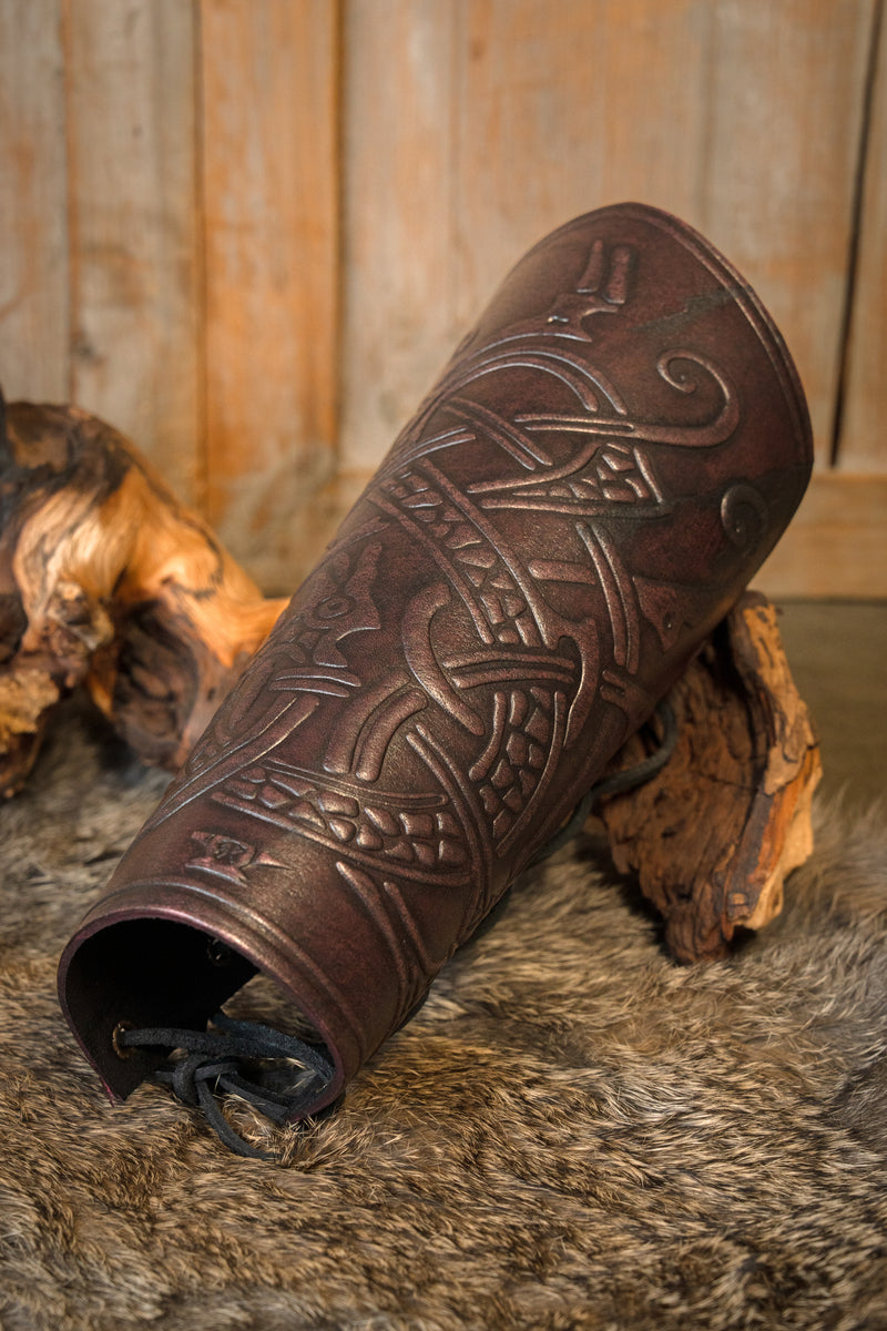 Ragnarok læder bracers, armskinner, rød 