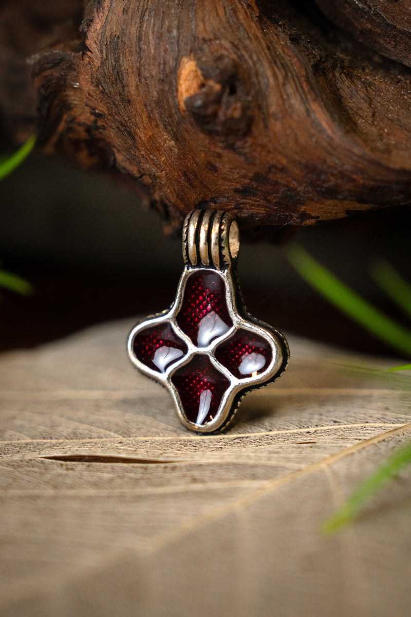 Pendente cloisonné Uppsala, bronzo argentato 