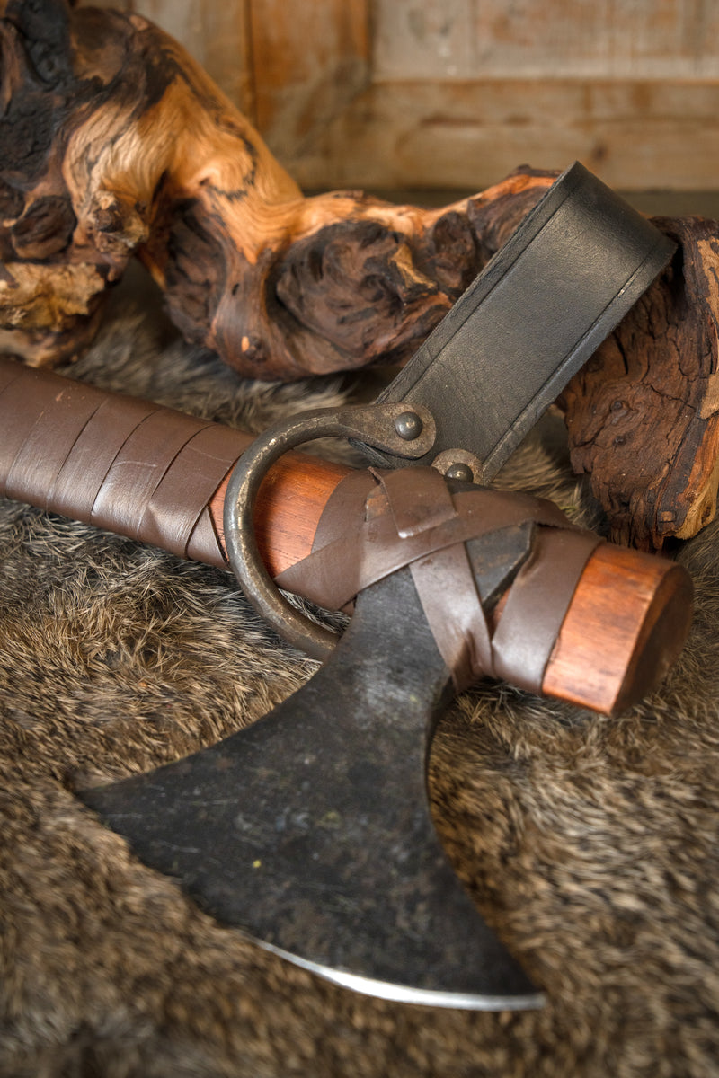 Bælteholder til våben