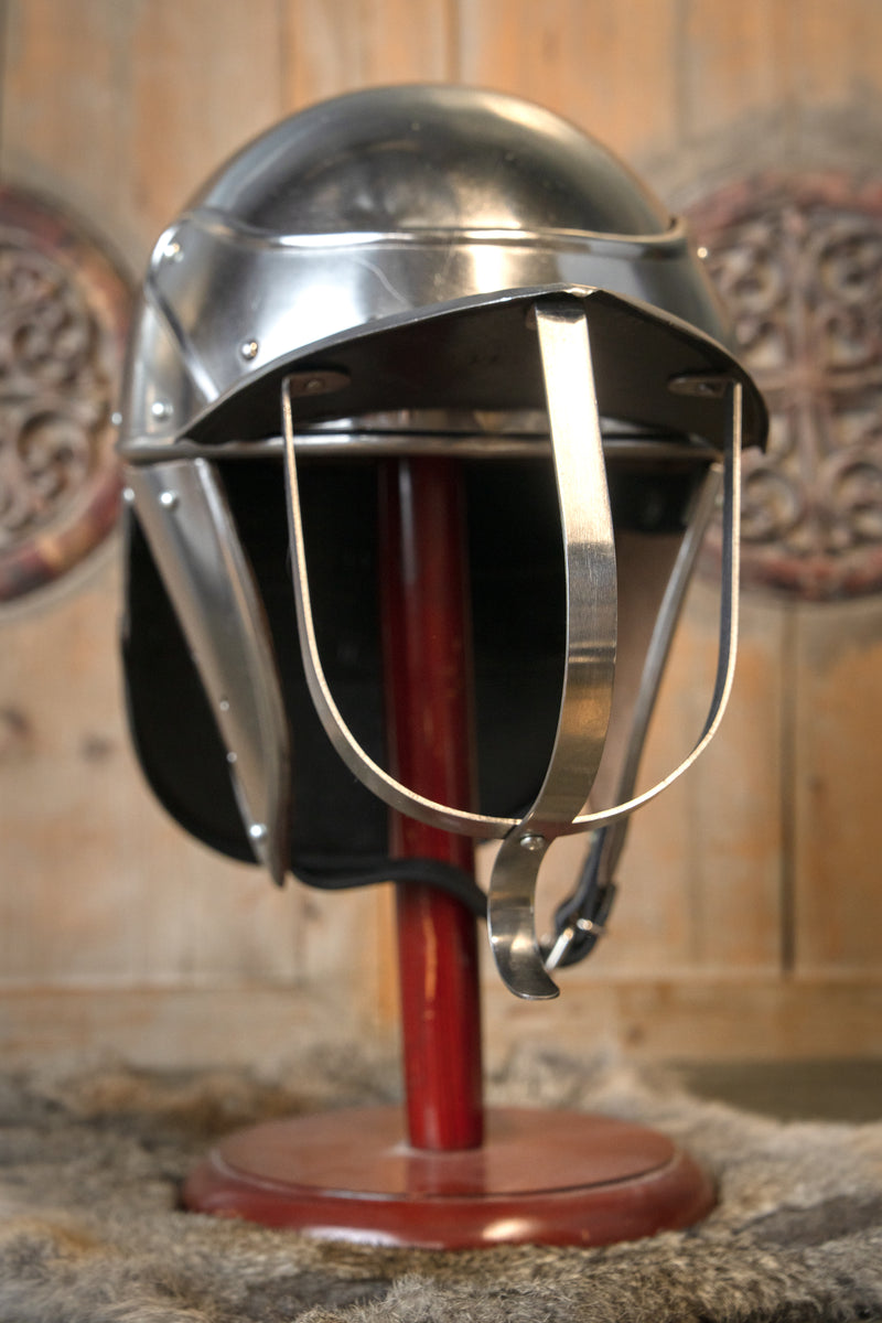 Casque à queue de homard du XVIIe siècle, 1-1,2 mm 