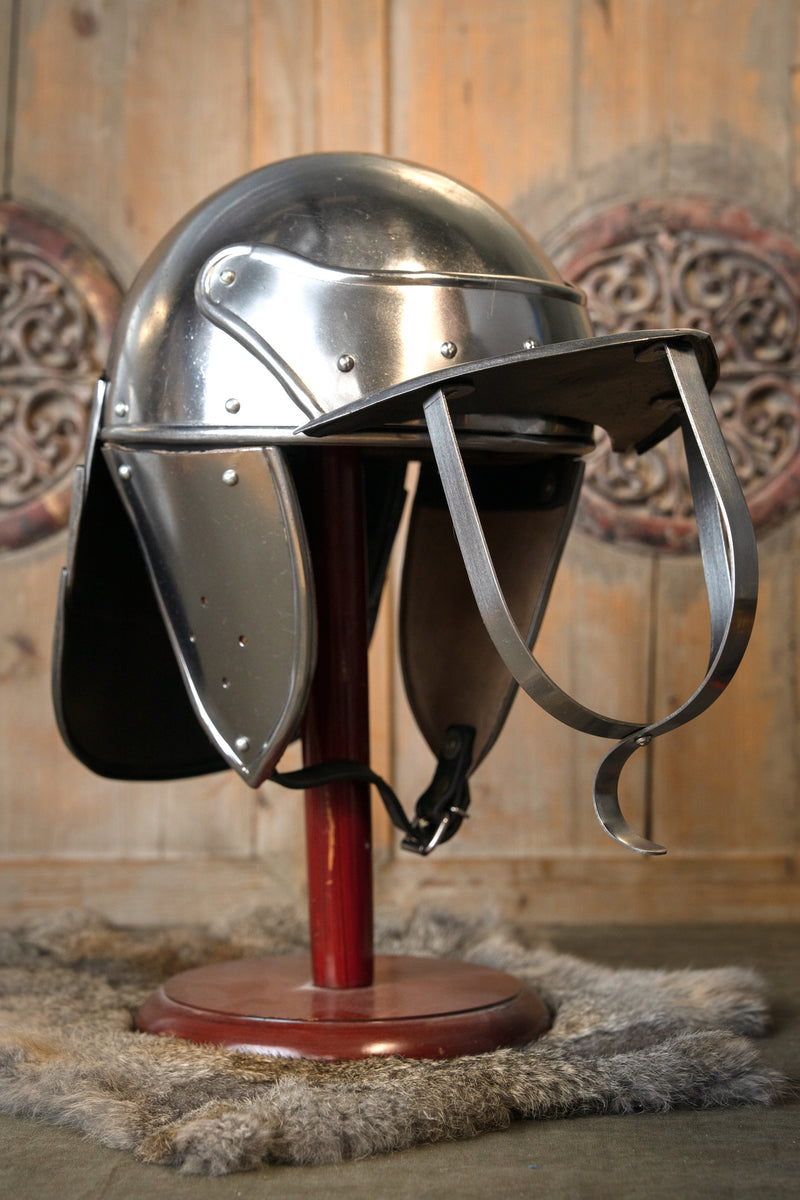 Casque à queue de homard du XVIIe siècle, 1-1,2 mm 