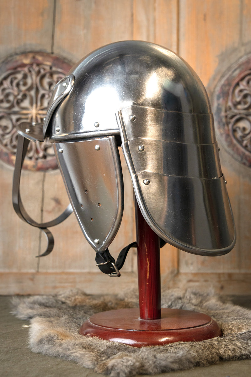 Casque à queue de homard du XVIIe siècle, 1-1,2 mm 