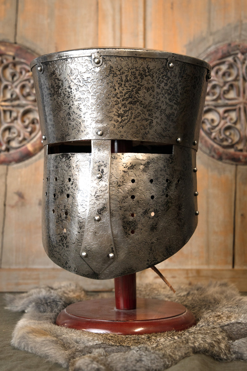 13. århundrede tøndehjelm, patineret, 1,6 mm 