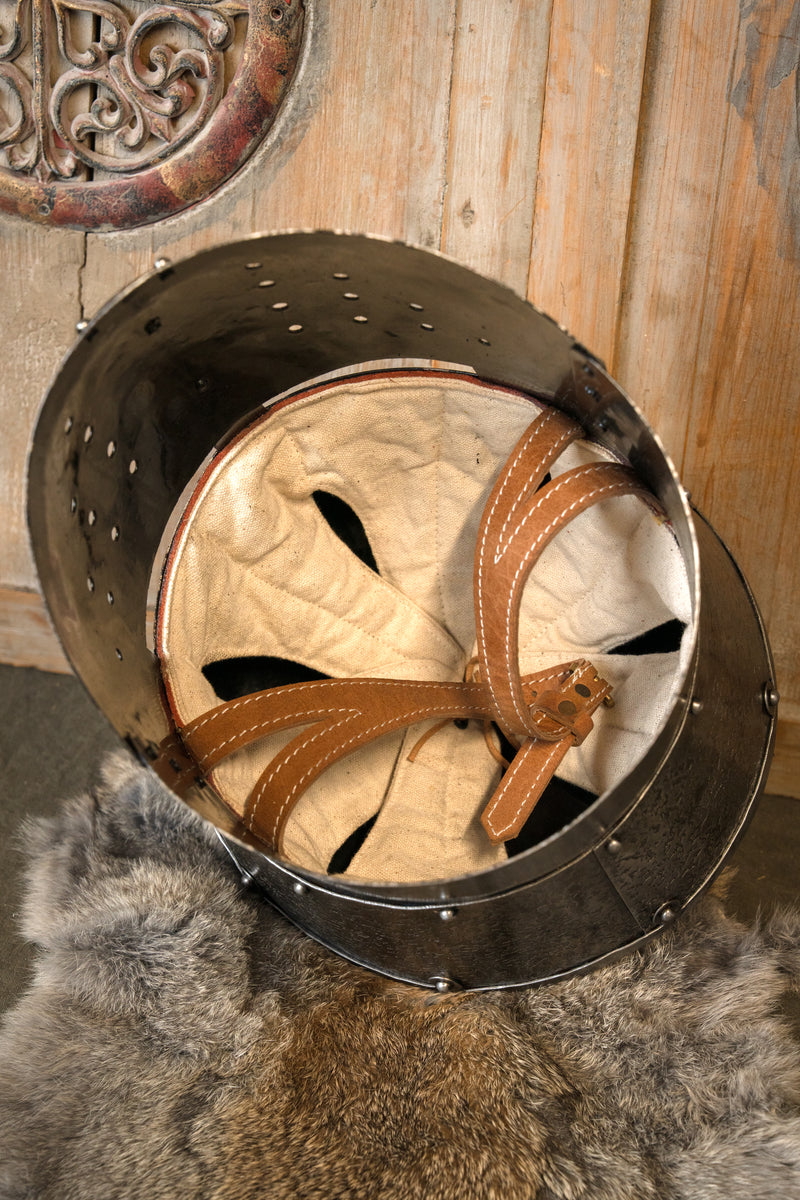 13. århundrede tøndehjelm, patineret, 1,6 mm 