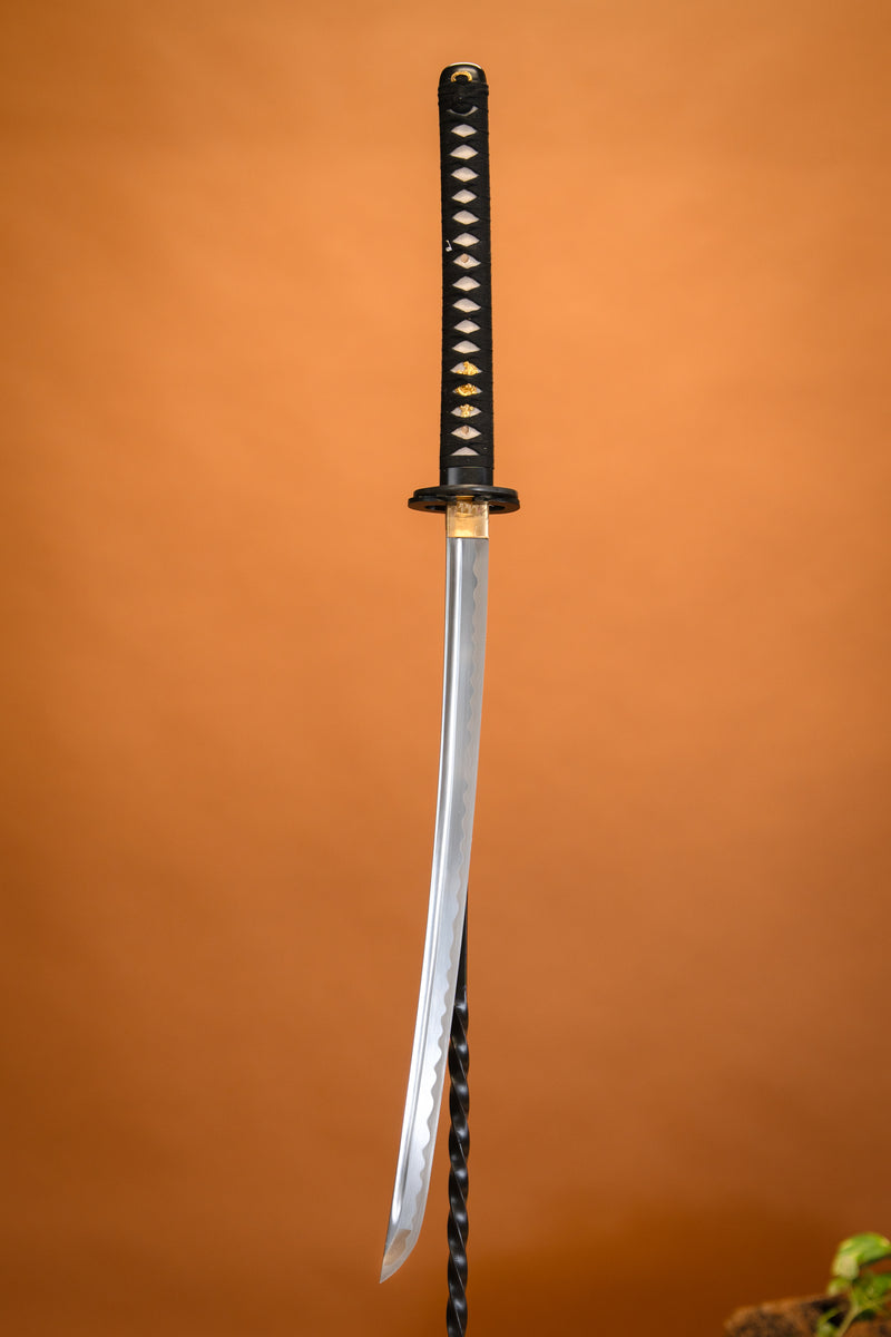 John Lee pratica ninjato, spuntato (battle-ready) 