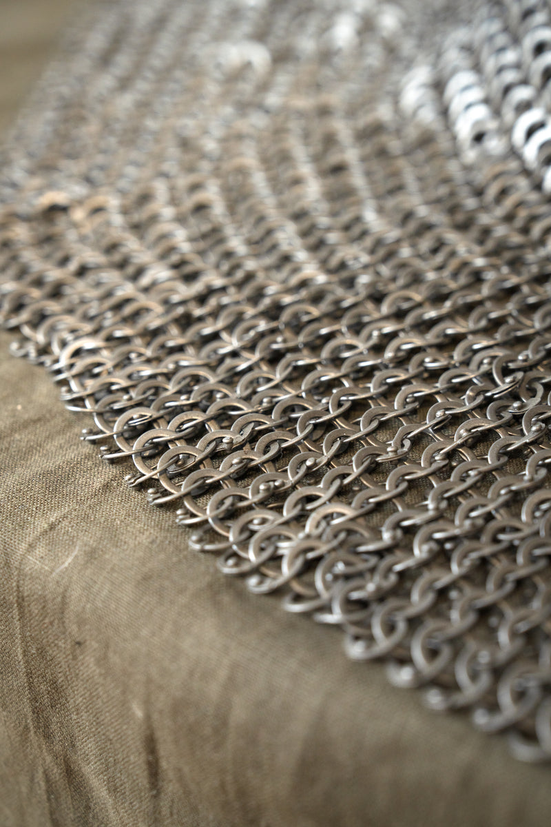 14th century bascinet with aventail flat rings round rivets, 2 mm (battle-ready)