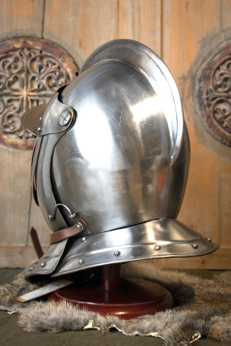 17e eeuwse gesloten helm, 1.6 mm