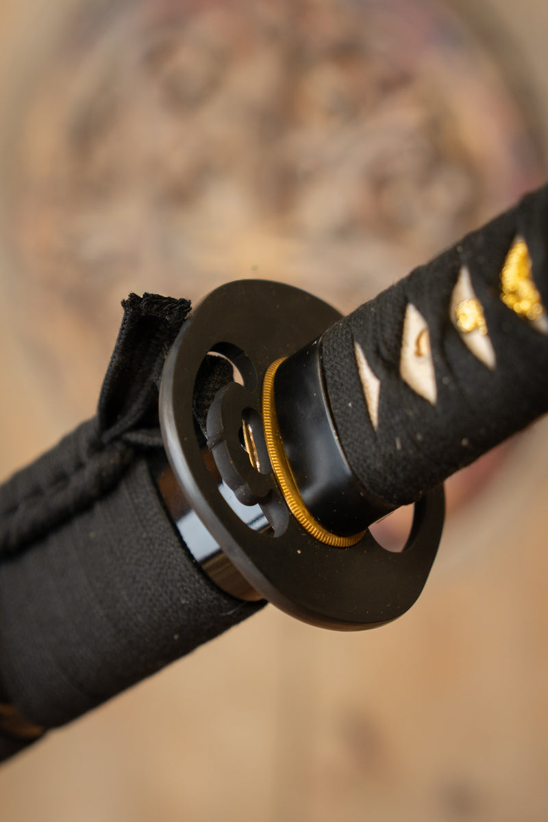 John Lee pratica ninjato, spuntato (battle-ready) 