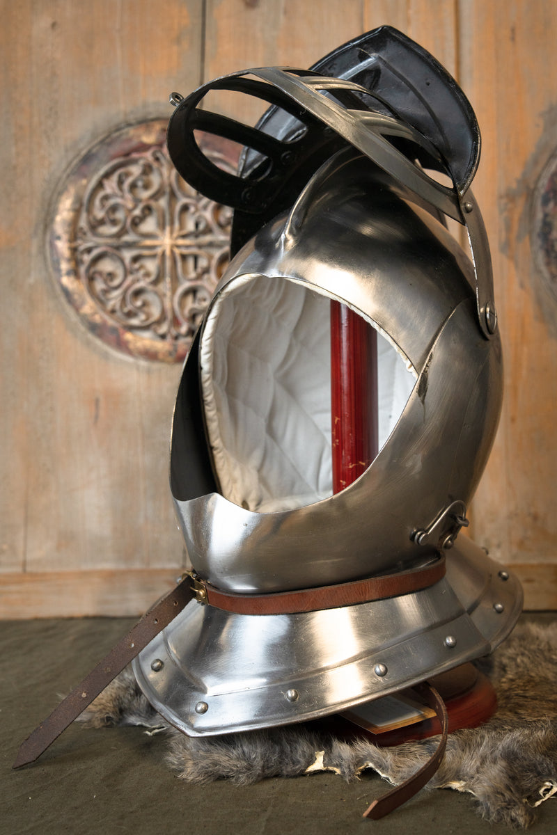 17e eeuwse gesloten helm, 1.6 mm