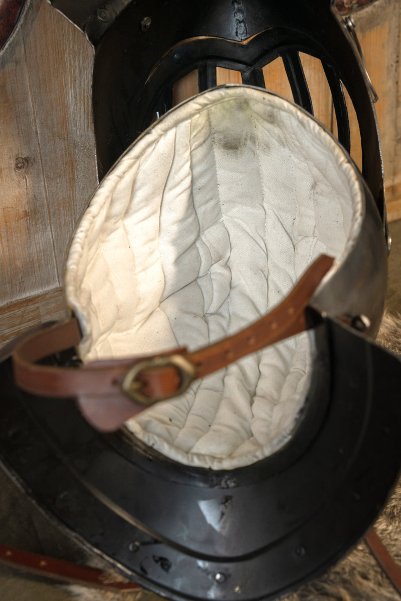 17e eeuwse gesloten helm, 1.6 mm