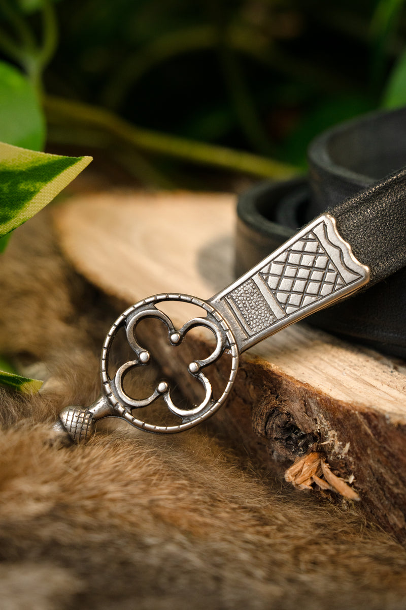 Gotische riem met riemeinde, zwart, 151 cm