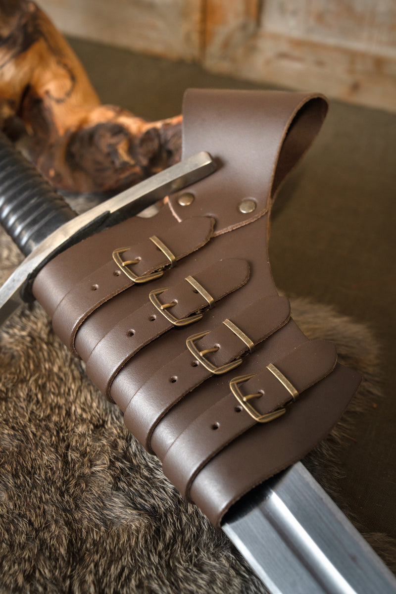 15:e århundradets svärdhållare, brun 